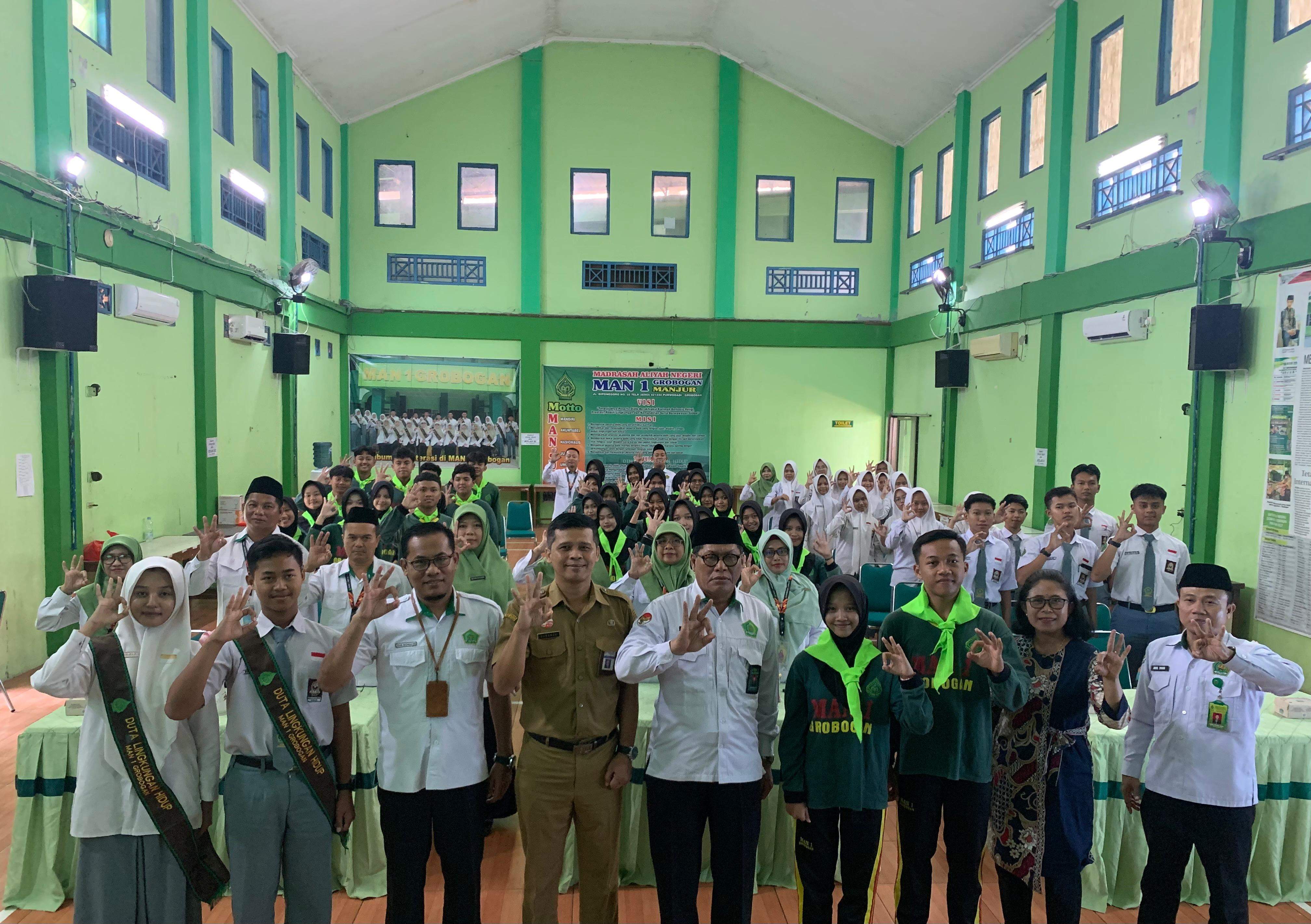DLH Grobogan Hadiri Pengukuhan Kader Adiwiyata dan Duta Lingkungan MAN 1, Dorong Generasi Peduli Lingkungan